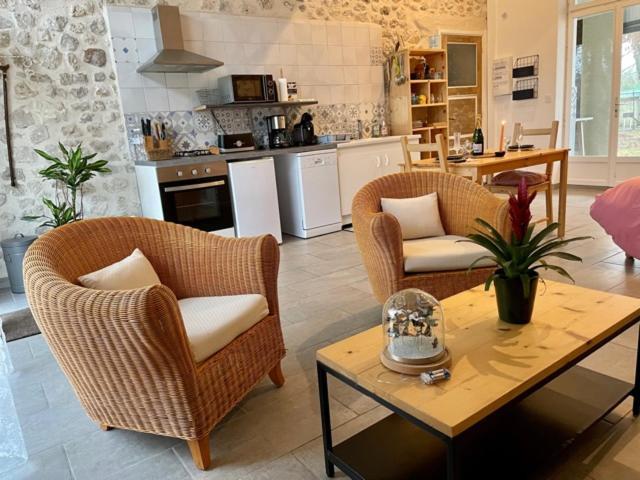 Bed and Breakfast La Marelle Avrille-les-Ponceaux Экстерьер фото