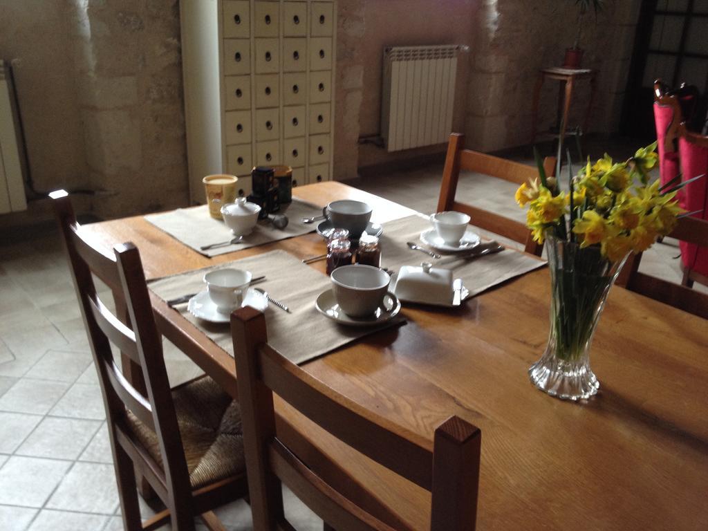 Bed and Breakfast La Marelle Avrille-les-Ponceaux Экстерьер фото